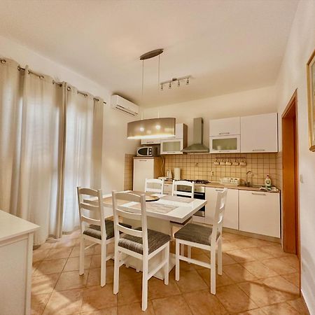 Apartments Labinac Pula Exterior photo