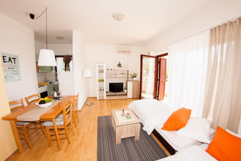 Apartments Labinac Pula Exterior photo